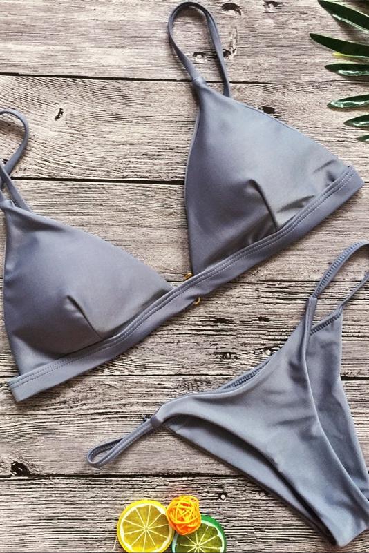 Antje | Dames Bikini – Grijze Hoge Snit Brazilian Thong met Driehoek Design