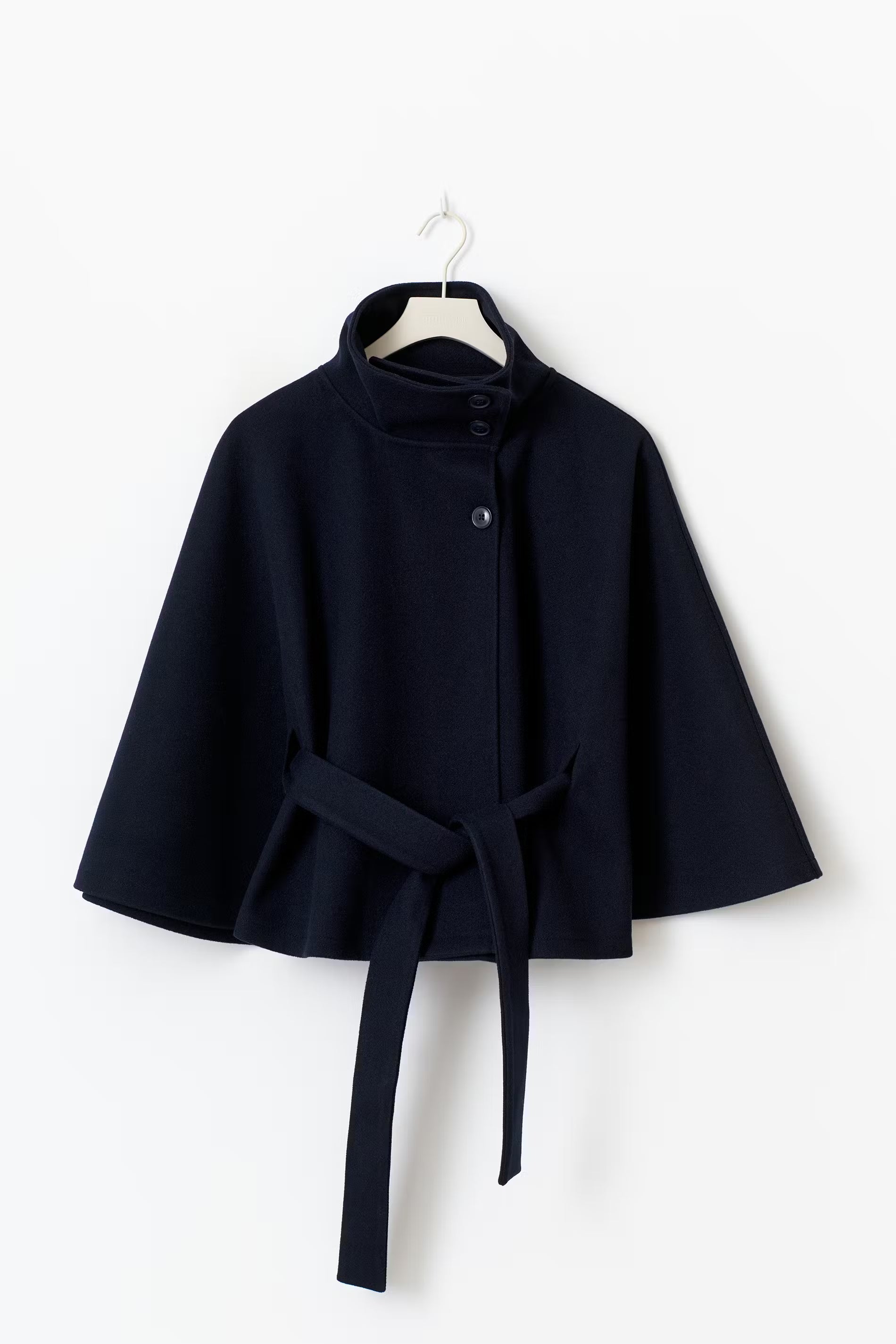 Clara Cape Capejas | Dames jas met cape-mouwen, hoge kraag en ceintuur