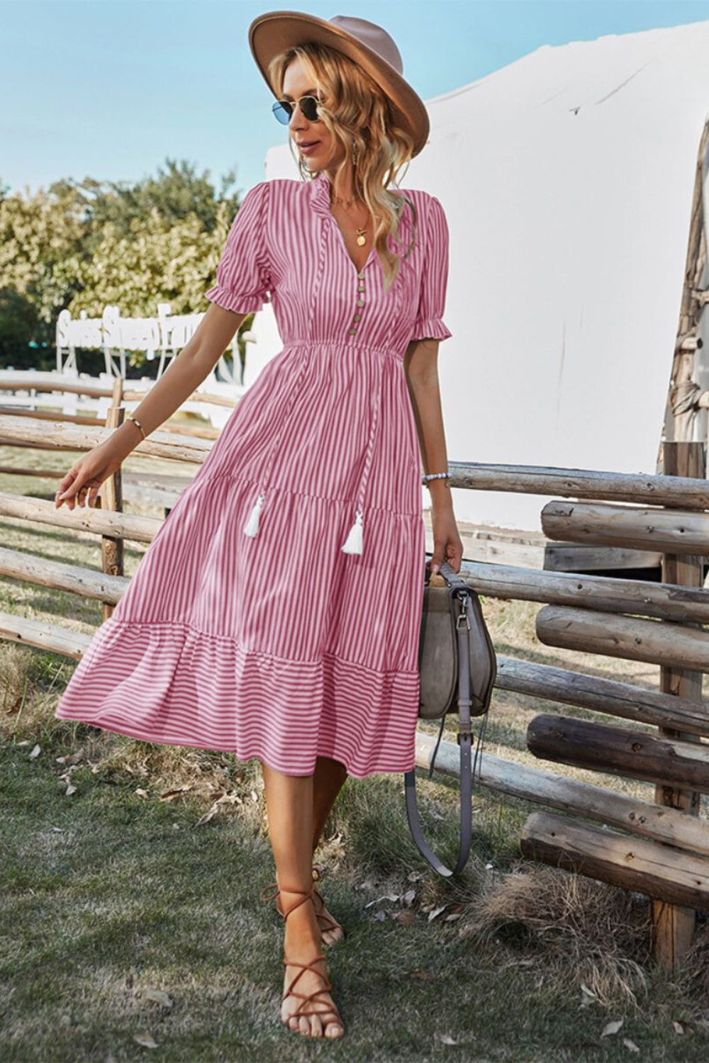 Kaatje | Dames Midi-jurk met Streepdessin en Boho-Details – Zomerjurk met V-hals