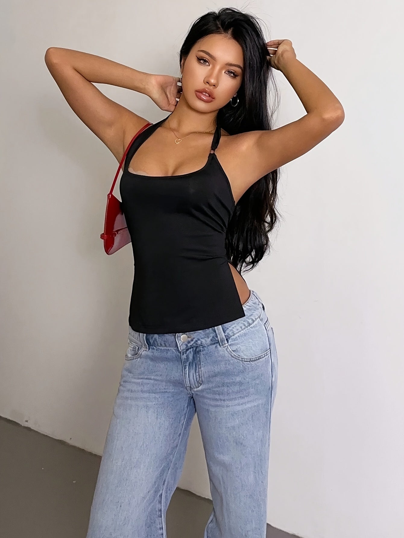 Alissa | Zwarte Halter Top met Open Rug en Zijsplit voor Zomer