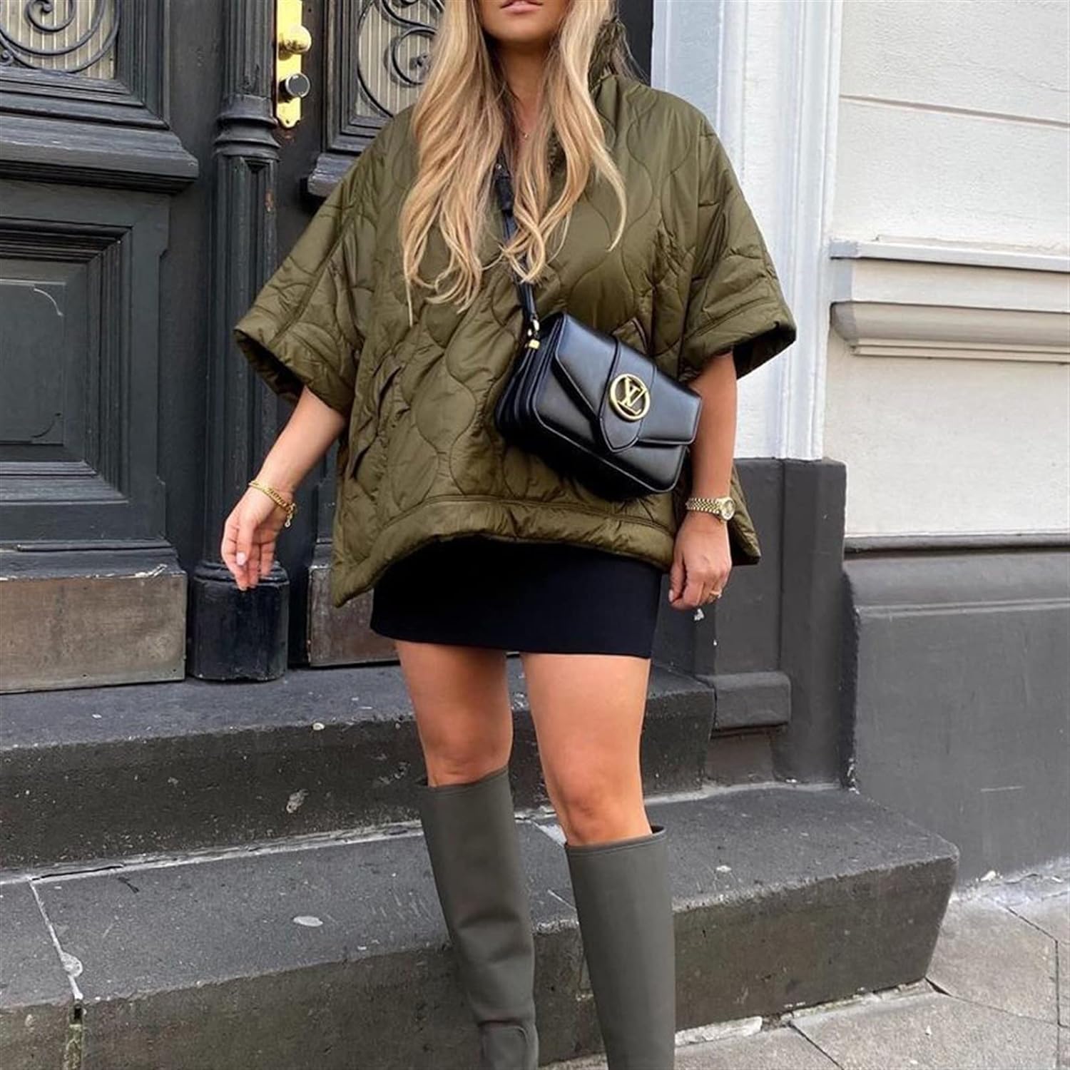Oversized poncho-jas | Gewatteerde damesjas met opstaande kraag en streetstyle flair