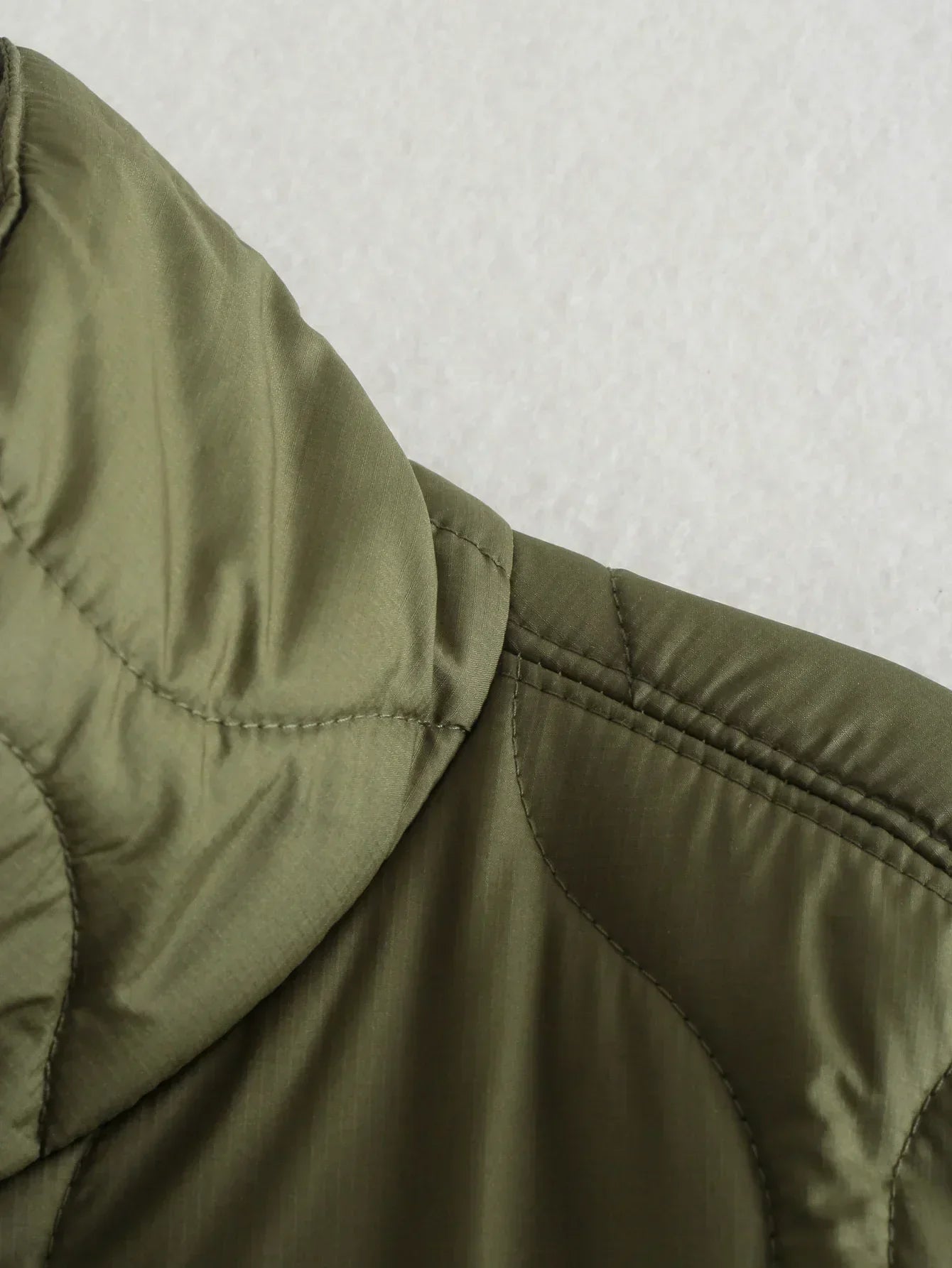Oversized poncho-jas | Gewatteerde damesjas met opstaande kraag en streetstyle flair
