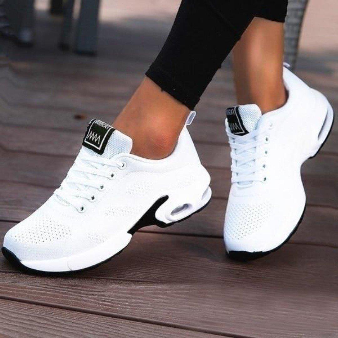 Dames Orthopedische Wandelschoenen – Lichtgewicht Slip-On Sneakers met Ademend Mesh & Anti-Slip Zool