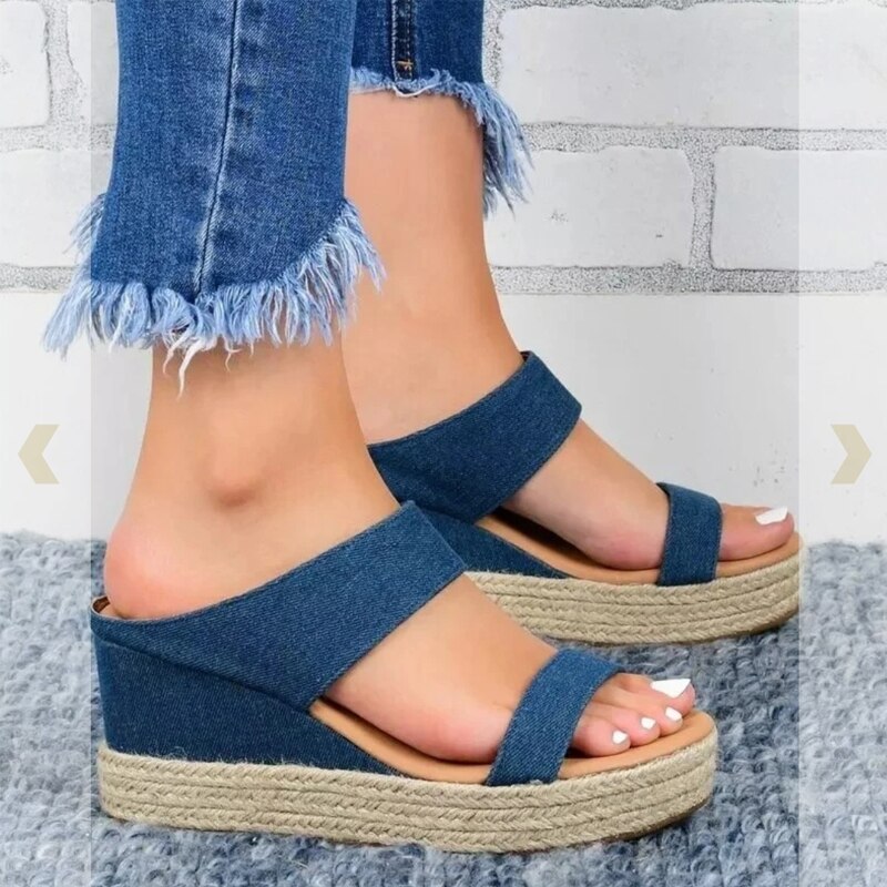 Dames Sandalen – Platformstijl met Brede Banden voor Comfort en Stabiliteit