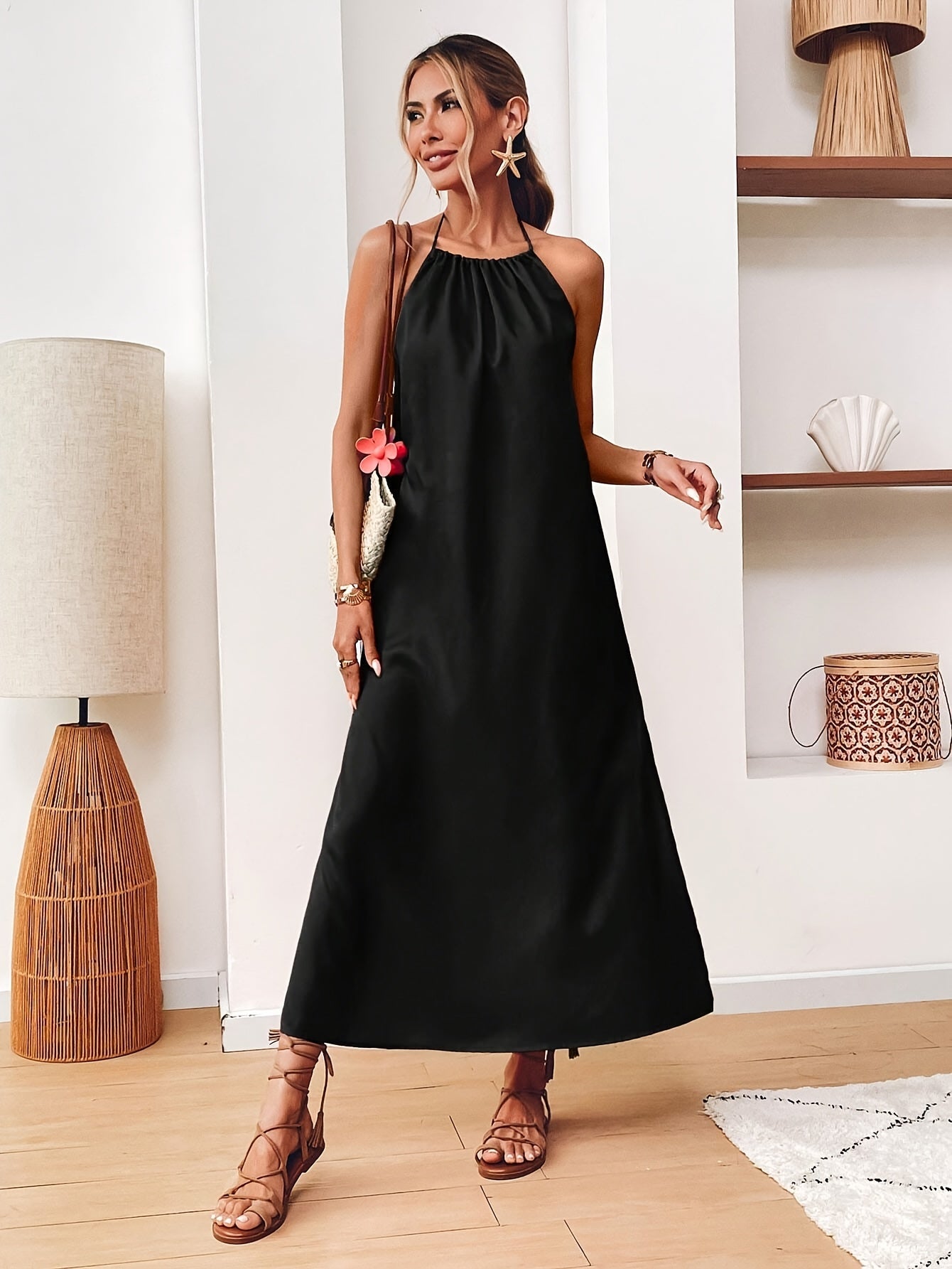 Velice | Elegante Zomerse Halterjurk met Open Rug