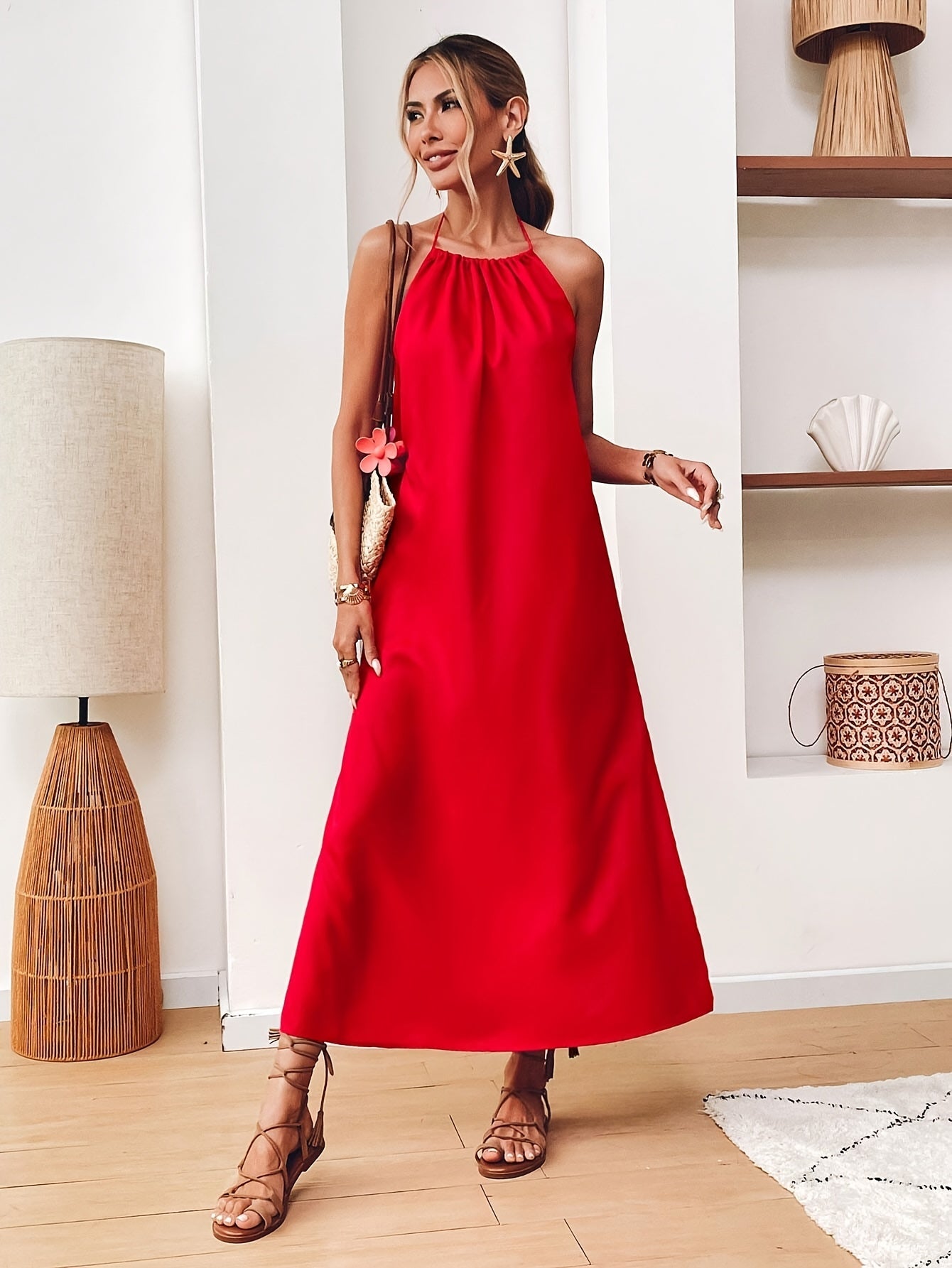 Velice | Elegante Zomerse Halterjurk met Open Rug