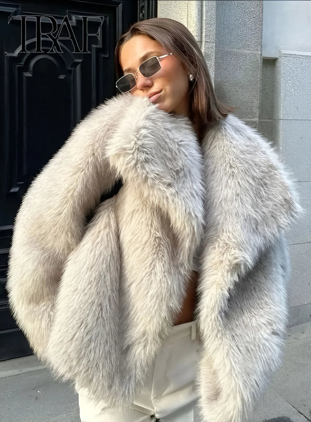 Lexi Fluffy Fur Jas | Dames jas van luxe faux fur met relaxed fit