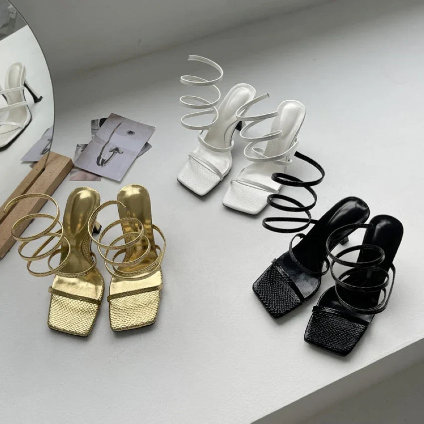 Luxe dames sandalen met hak en banjes