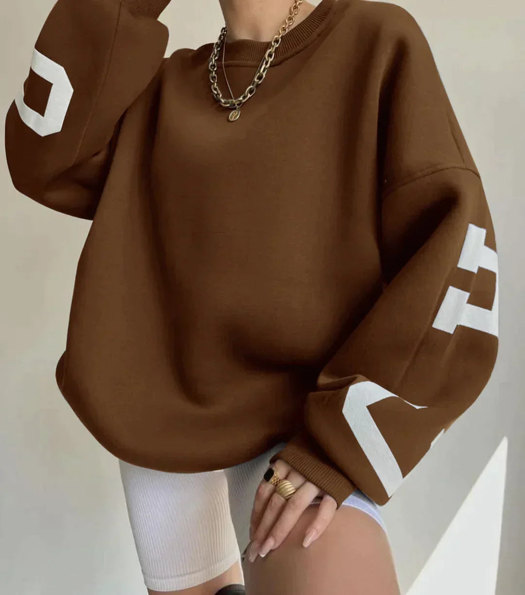 Dames Oversized Sweatshirt – Ronde hals zonder capuchon, grafische print op mouwen, casual