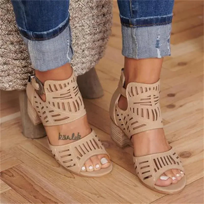 Agnetha | Dames Haksandalen met Ajourpatroon en Enkelband – Licht, Elegant en Perfect voor de Zomer