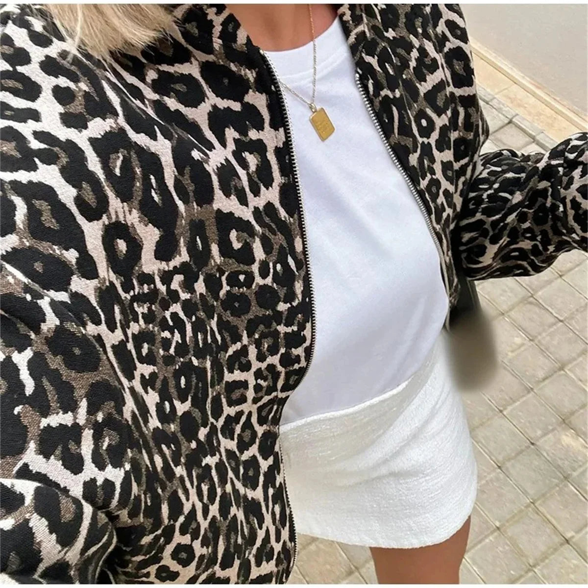 Leopard bomberjas dames | Trendy tussenjas met luipaardprint en ritssluiting