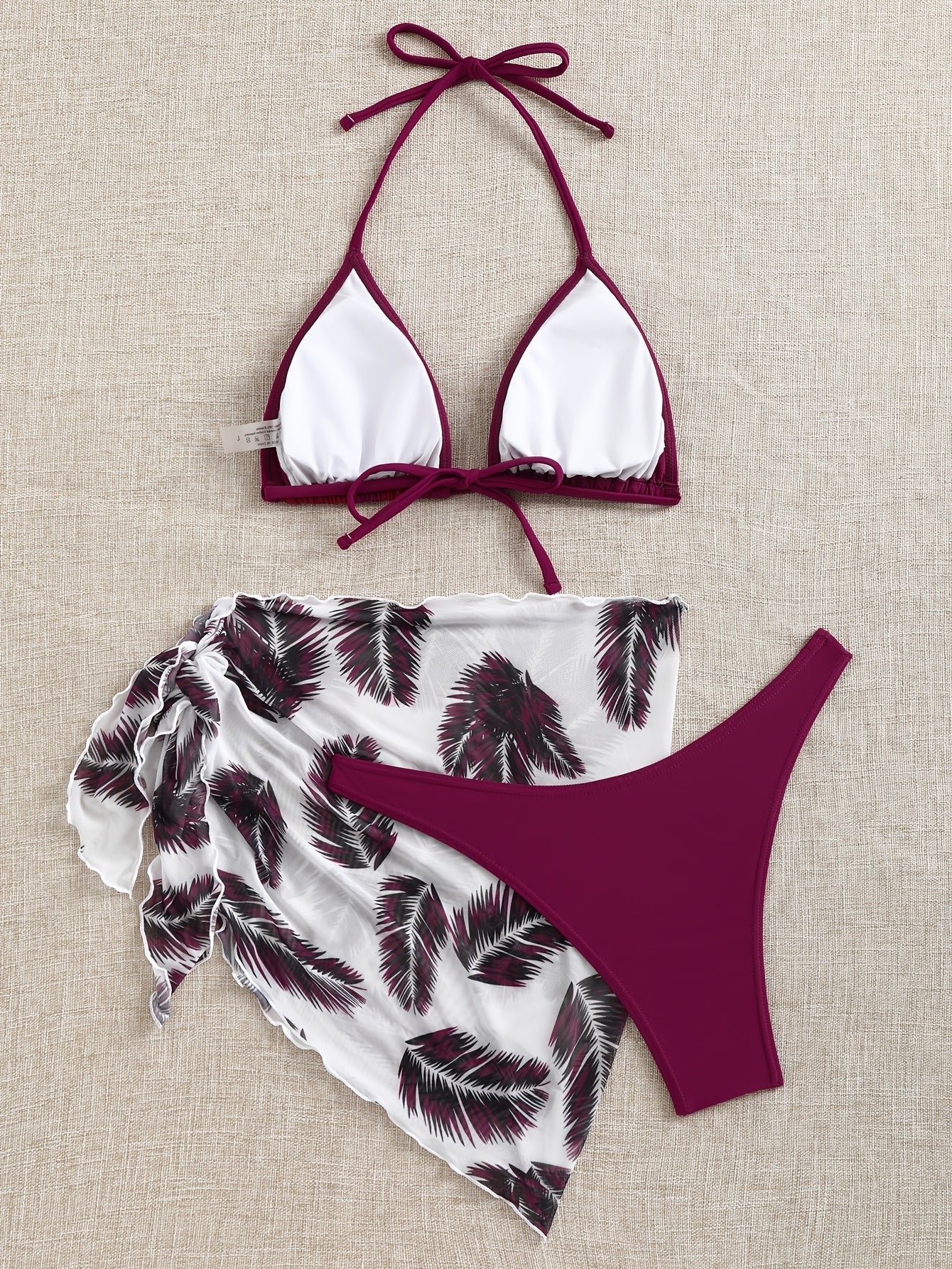 Bikini Set met Tropische Sarong en Strikdetails