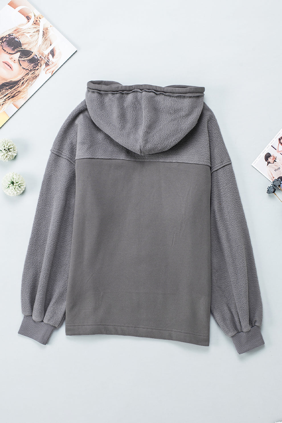 Eava jas dames | Grijze trekkoord jas met capuchon en praktische details