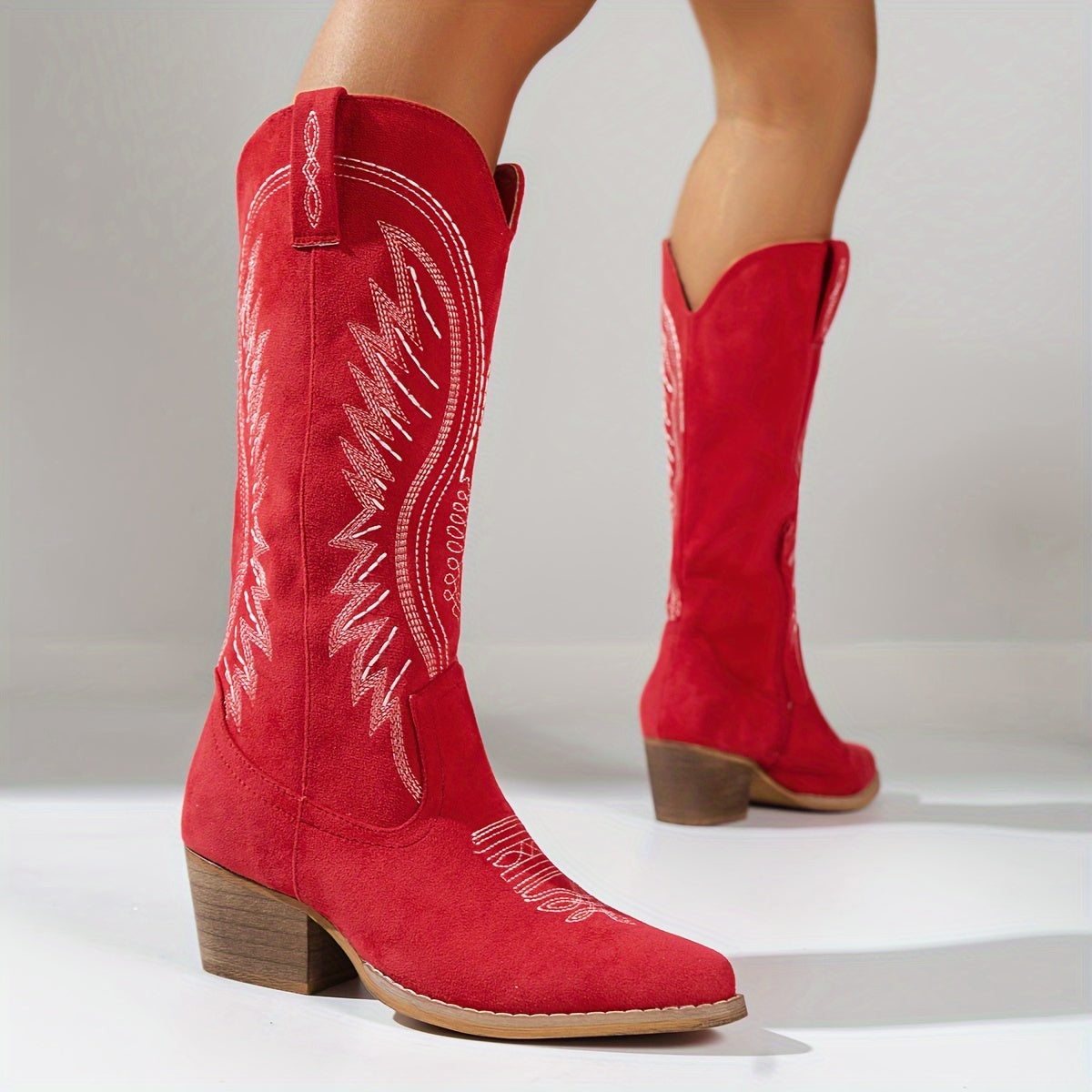 Nine cowboylaarzen | Dames laarzen met spitse neus en blokhak in westernstijl