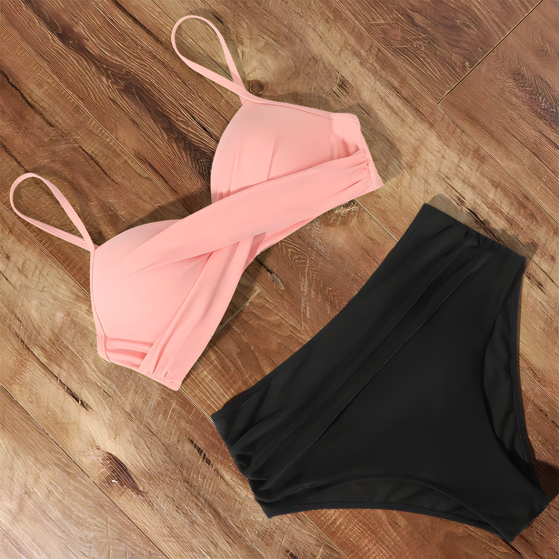MM | Bikini met hoge taille en gedraaide top