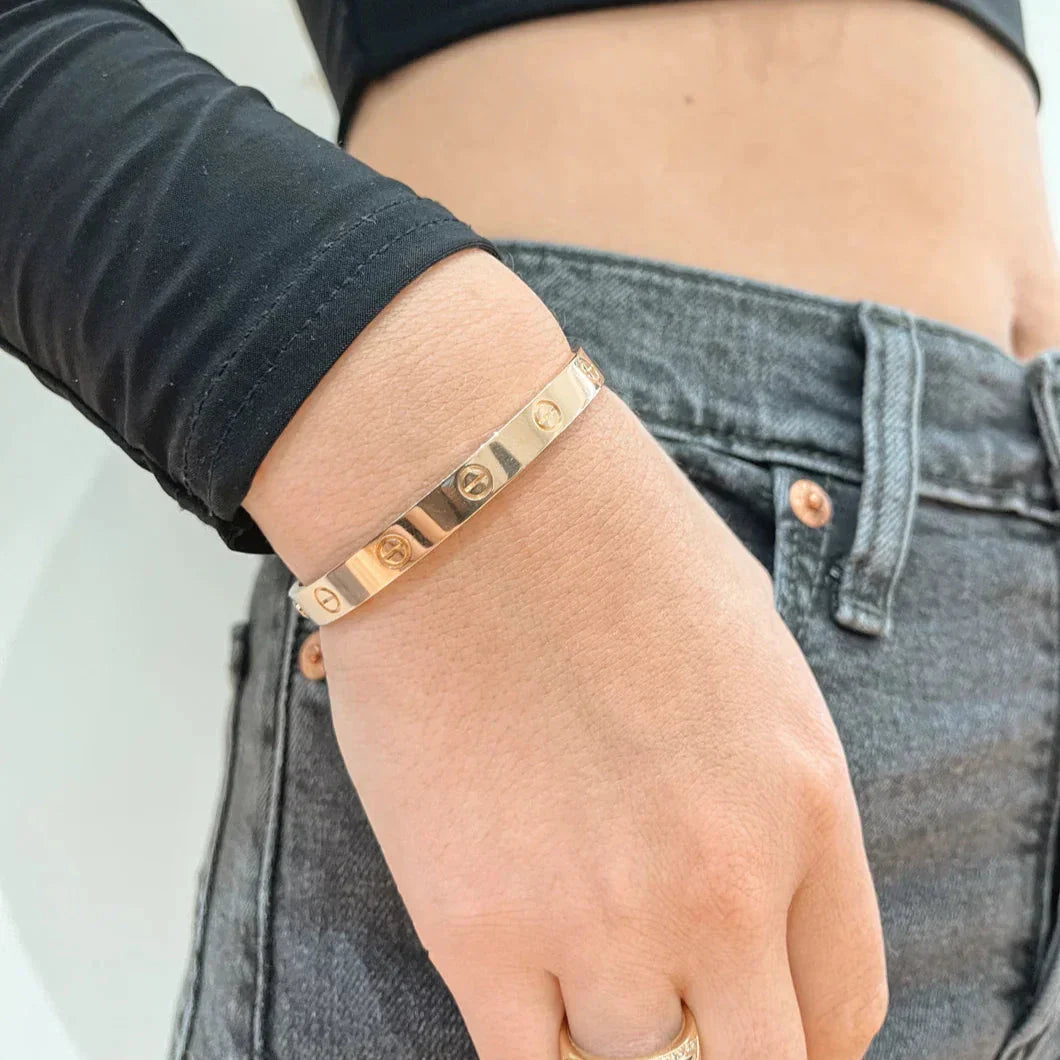 Uniseks Armband - Metalen Bangle - Minimalistisch Design - Luxe Schroefdetails