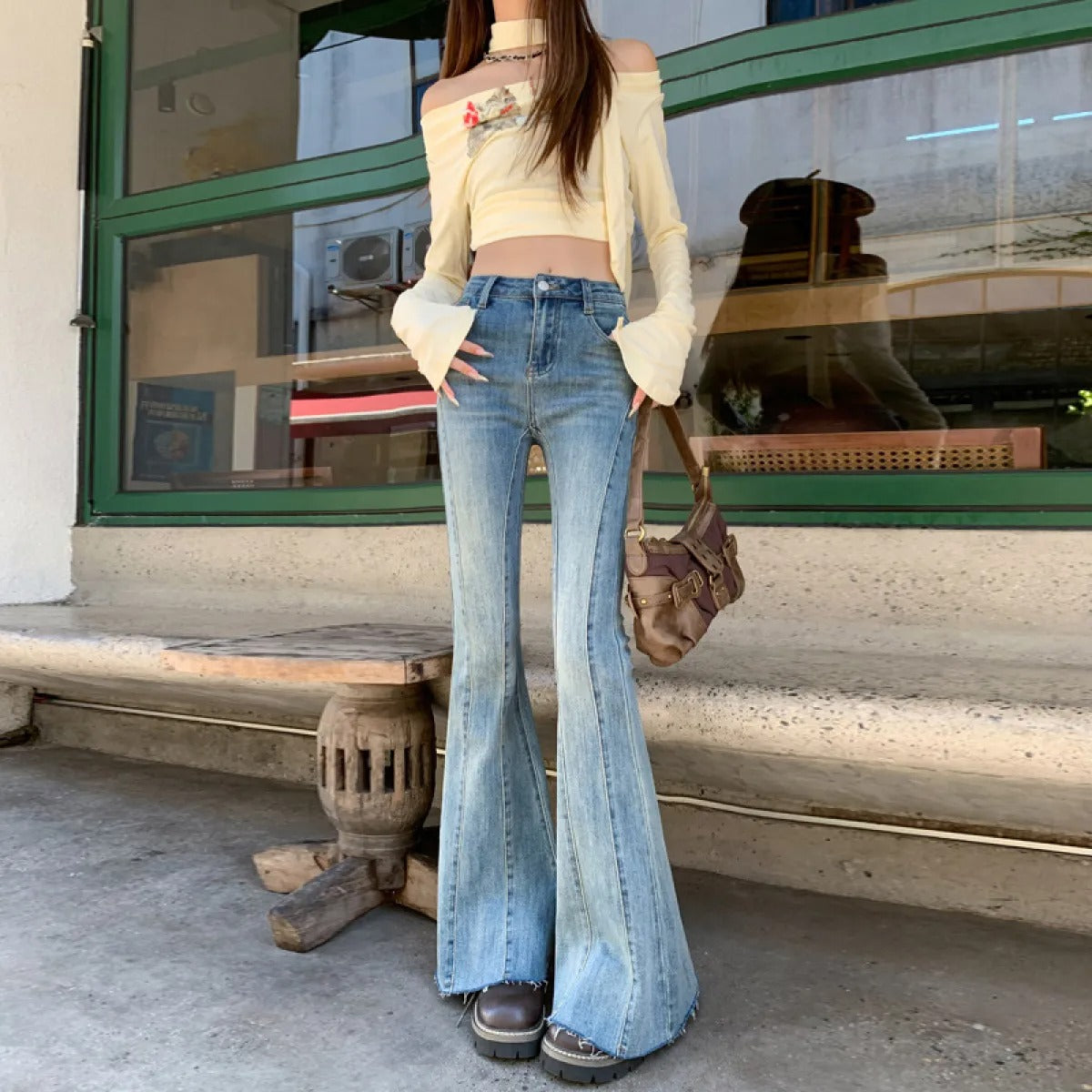 Jolette flared jeans dames | Denim broek met zakken en elegante pasvorm