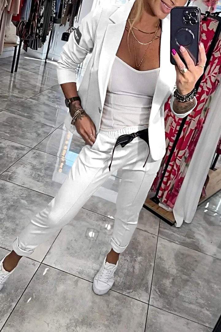 Dames Tweedelige Set – Beige Blazer en Broek met Comfortabele Pasvorm