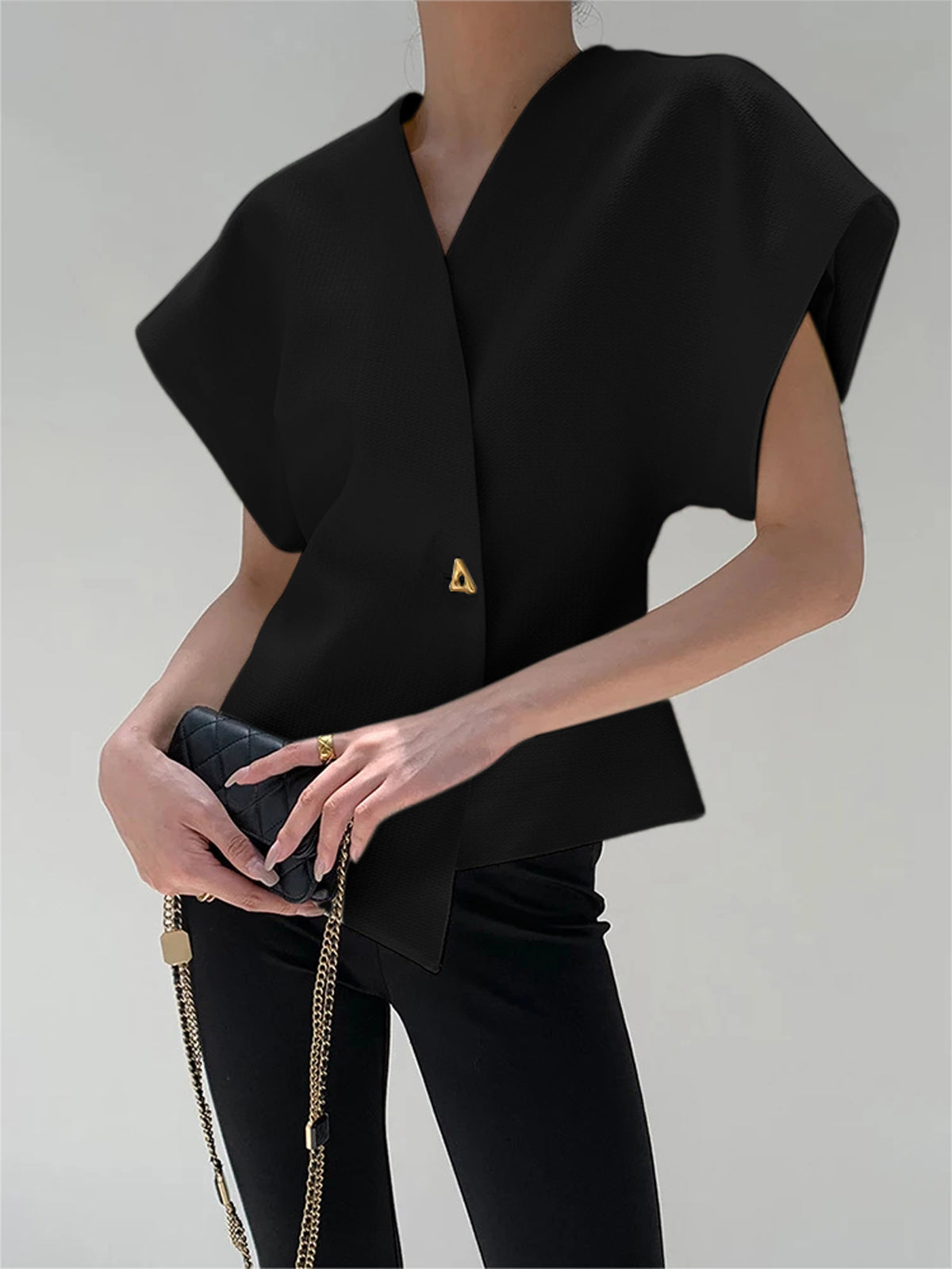 Julia - Trendy V-hals Blouse met Knopen