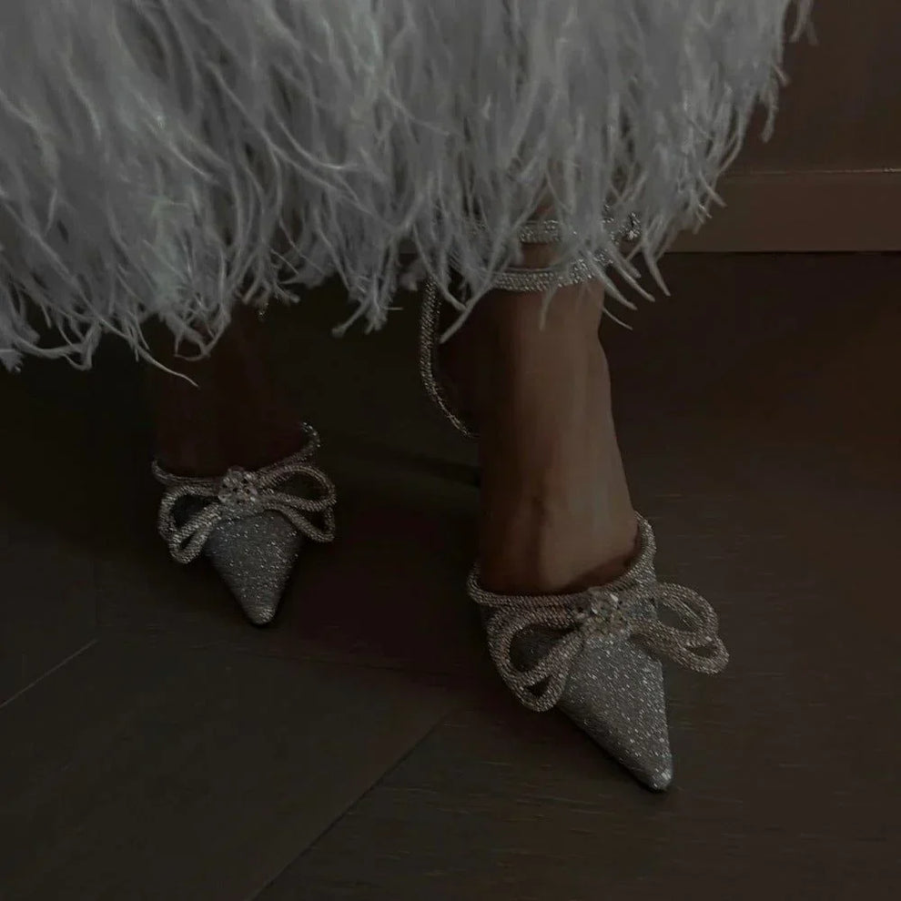 Nadia | Dames hakken met kristallen strik en wrap-around design