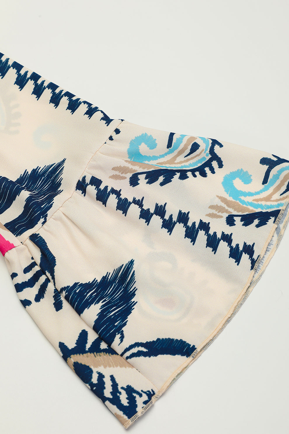 Pandora - Tribal Print Armband Mouw Knoop Mini Jurk