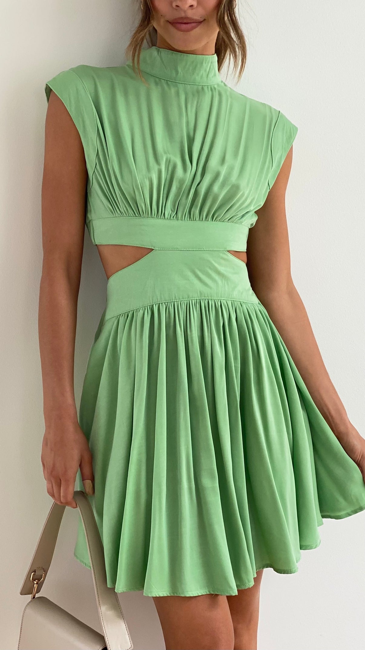 Saddie - Glamoureuze en Stijlvolle Mini Jurk met Holle Taille voor Vrouwen