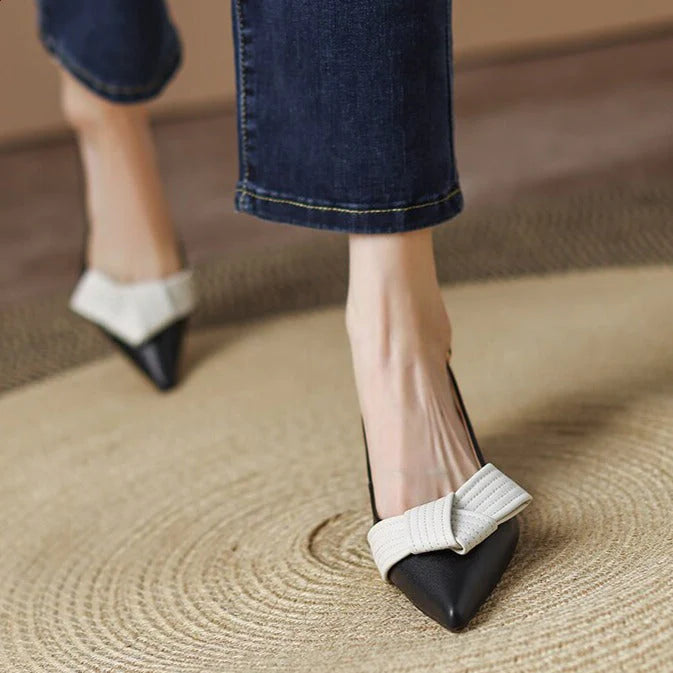 Slingback pumps met spitze neus