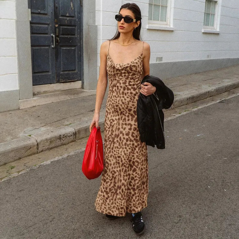 Diewertje | Dames Maxi‑jurk met Luipaardprint en Spaghettibandjes – Flowy Statementjurk