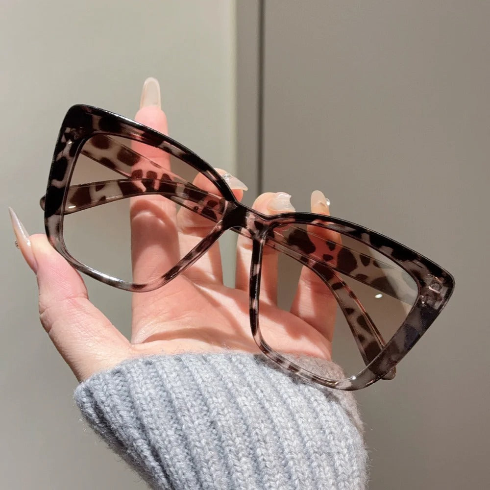 Dames zonnebril met cat-eye design – retro stijl en UV400-bescherming voor een elegante zomerlook