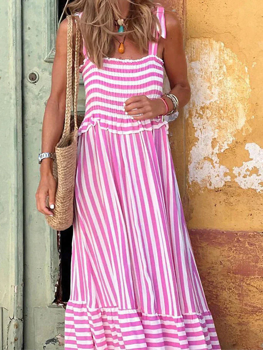Stripes Zomerjurk – Elegant Zomersilhouet met Gebogen Schouderbandjes