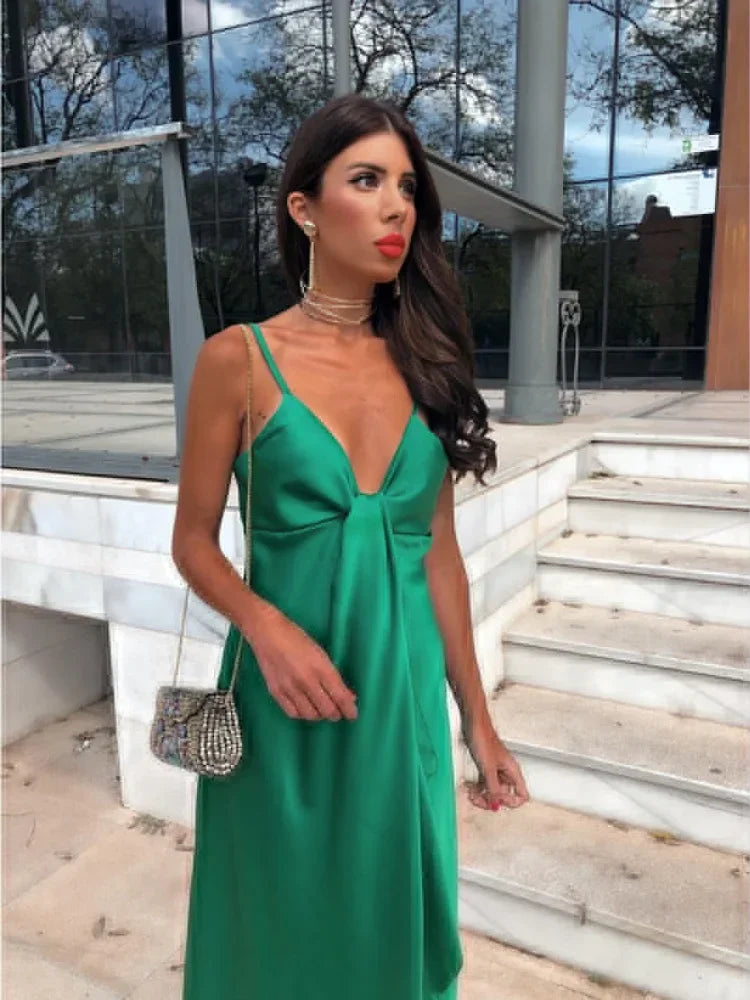 Zaylin - V-Hals Jurk Met Knoopdetail