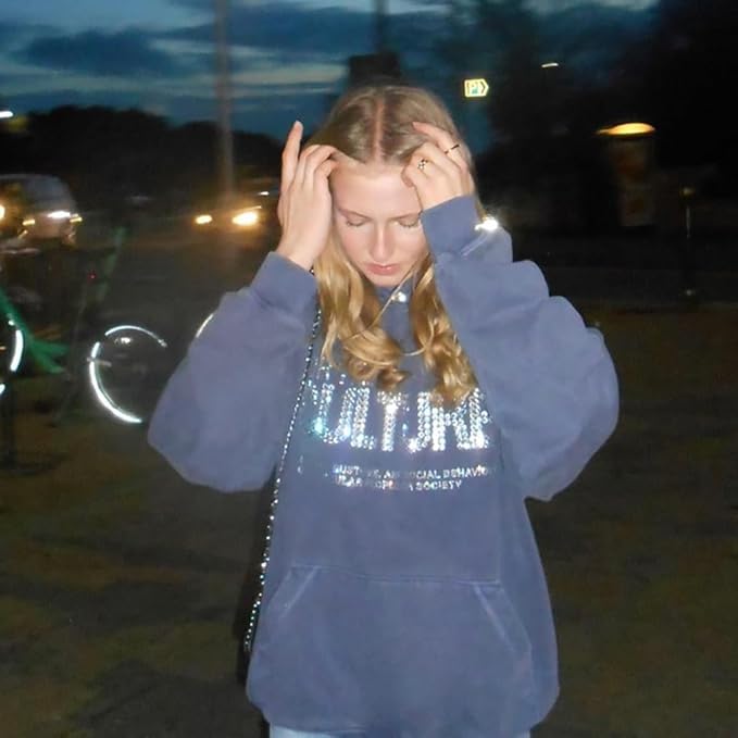 Robin Hoodie | Uniseks Hoodie met Rhinestone Details en Urban Streetstyle