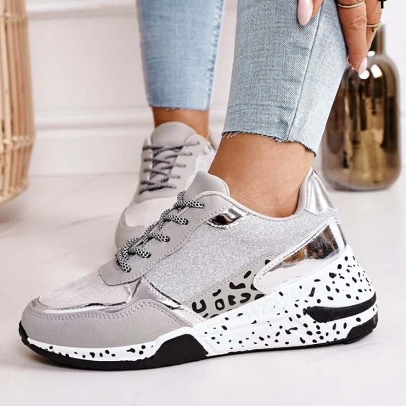Babine | Dames Sneakers – Lichtgewicht Platform Sneakers met Ademend Mesh en T-Strap Design