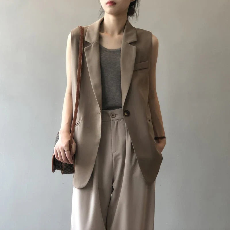 Beige Mouwloze Blazer