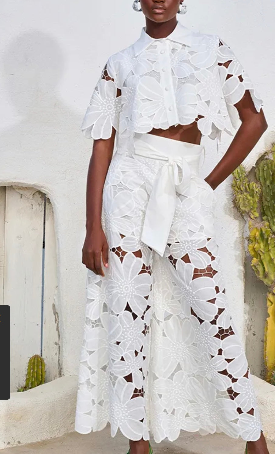 Imara | Dames Tweedelige Set – Luxe Kant – Crop Top met Kraag – Wijde Broek met Ceintuur