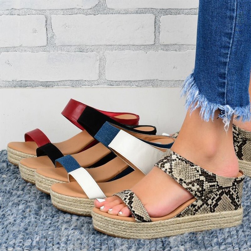 Dames Sandalen – Platformstijl met Brede Banden voor Comfort en Stabiliteit