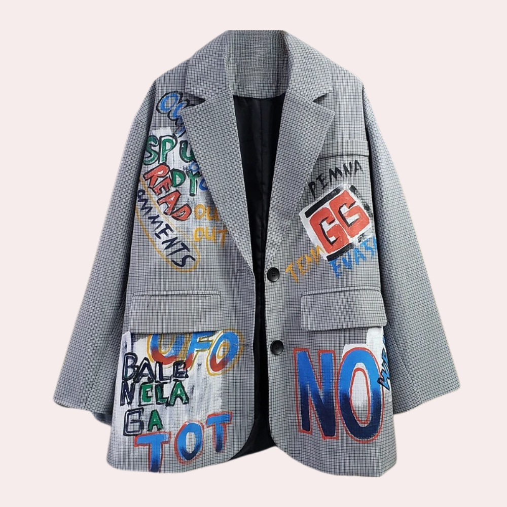 Mandy - Oversized damesblazer met tekst