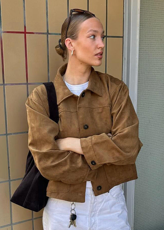Luxe suède jas | Bruine damesjas met knoopdetails en relaxte pasvorm