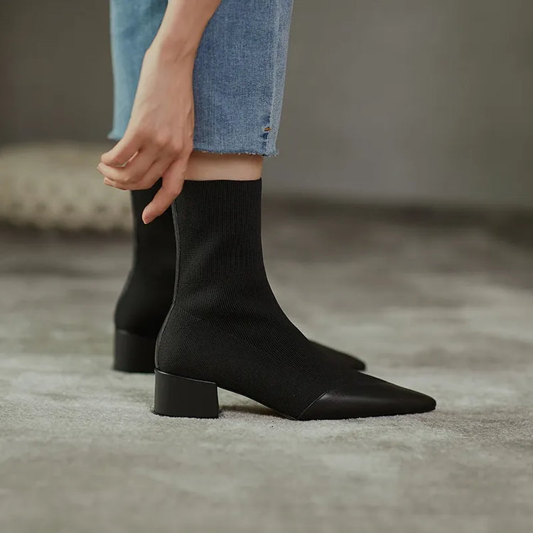 Charlotte - Elegante soklaarzen met leren accent