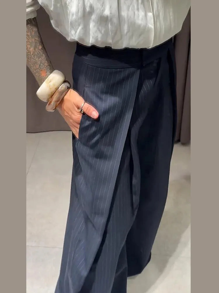 Maud Striped Trousers | Dames broek met strepen en modern baggy design