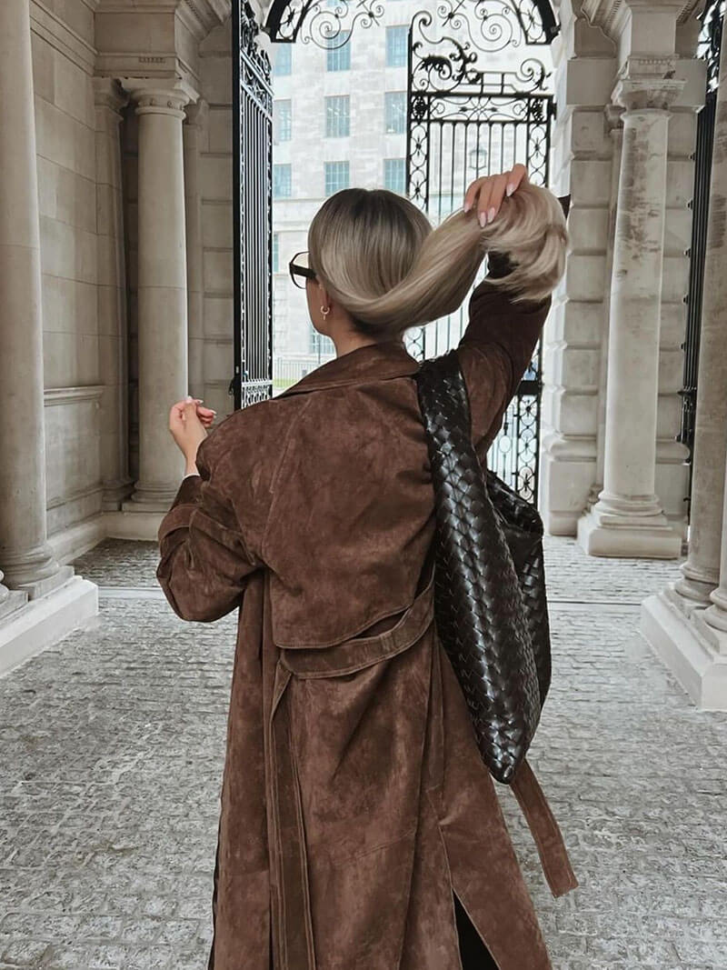 Nadine Royale trenchcoat | Dames trench van faux suède met ceintuur en dubbele knopen