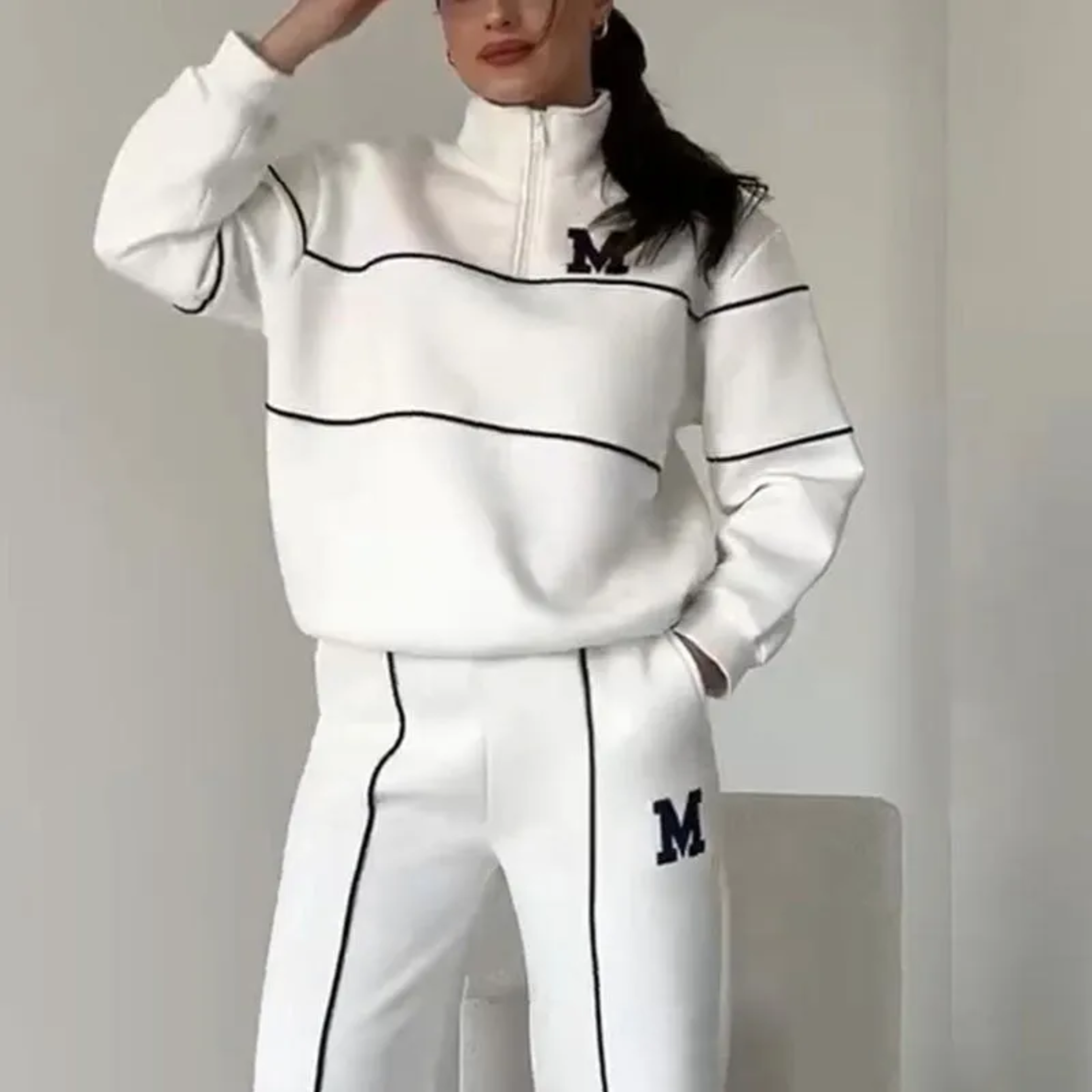 Megan Tracksuit | Dames trainingspak met halve rits en varsity-stijl