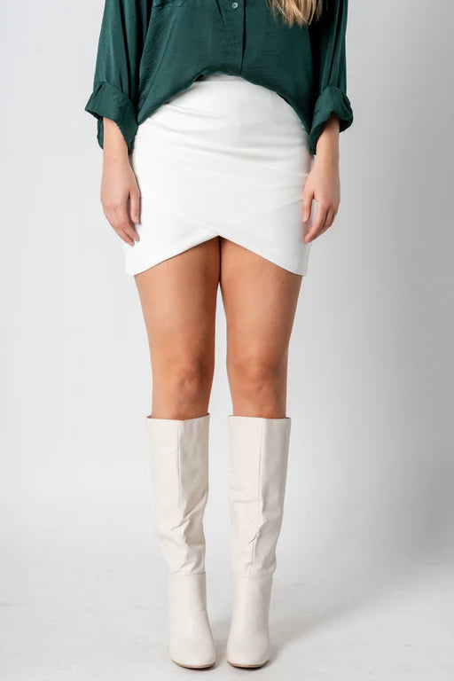 Witte korte rok