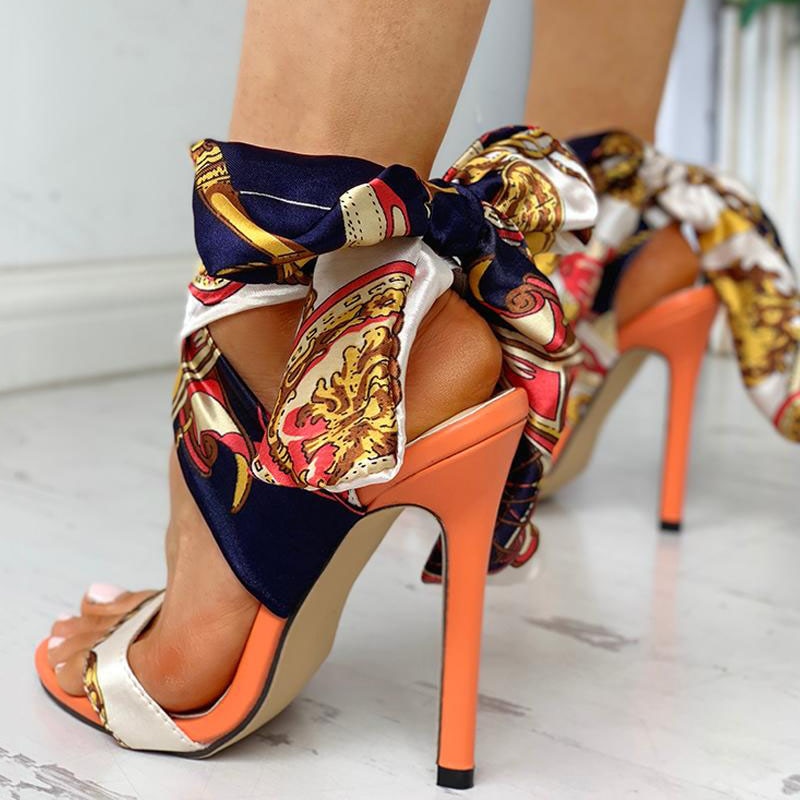 Sandalen – Dames – Kleurrijk Etnisch Design met Hoge Hak en Enkelband