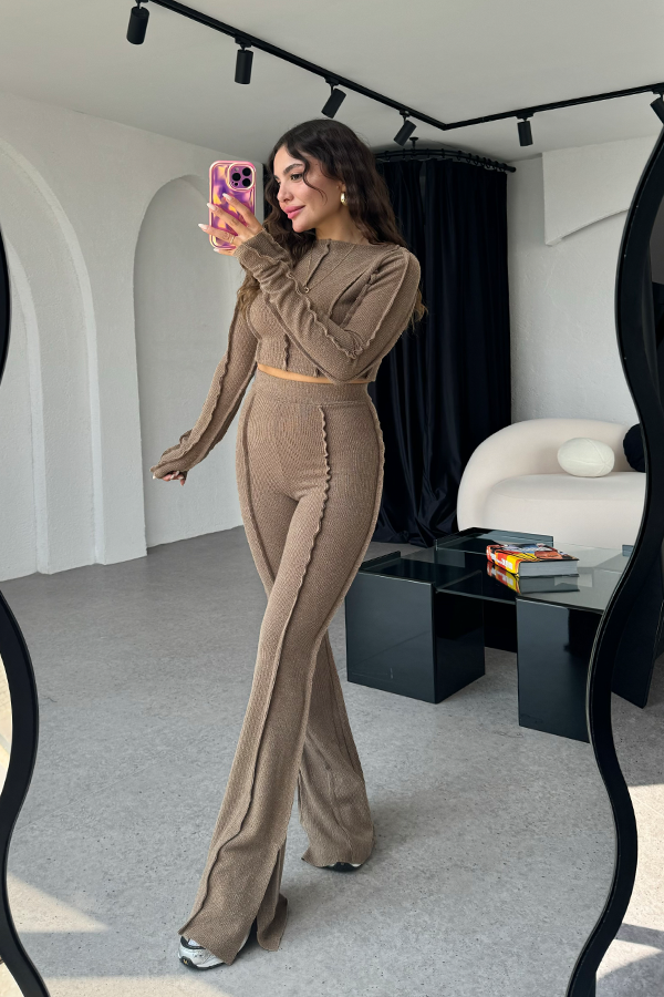 Knit set | Dames set met ribbelstructuur, cropped top en hoge taille broek