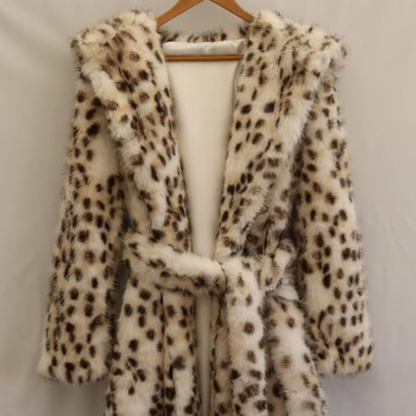 Amelia - Luxe En Donzige Badjas Met Capuchon