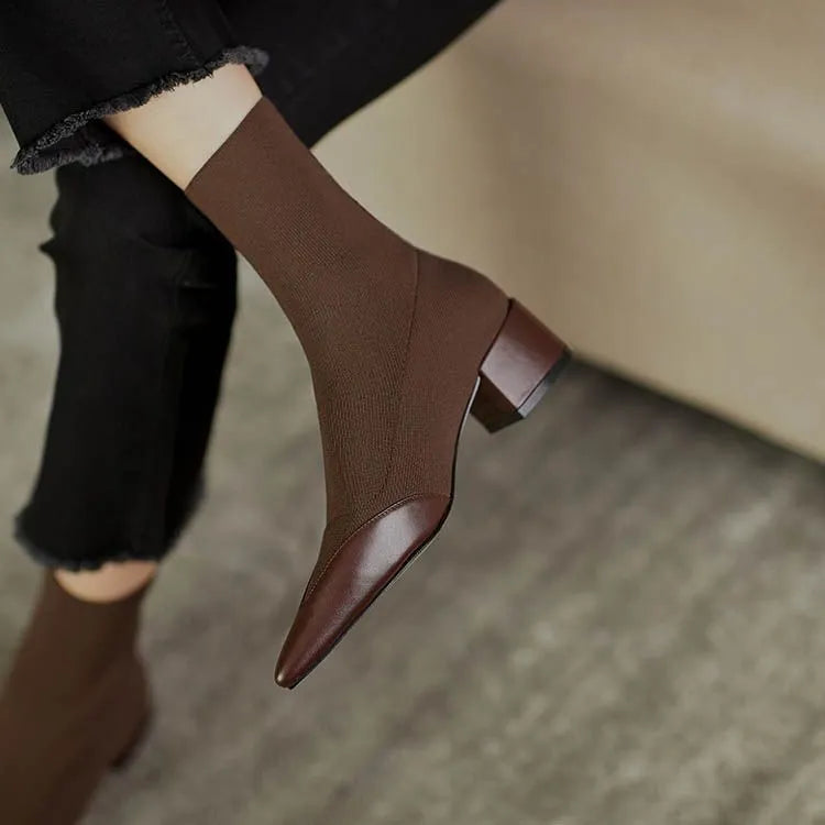 Charlotte - Elegante soklaarzen met leren accent