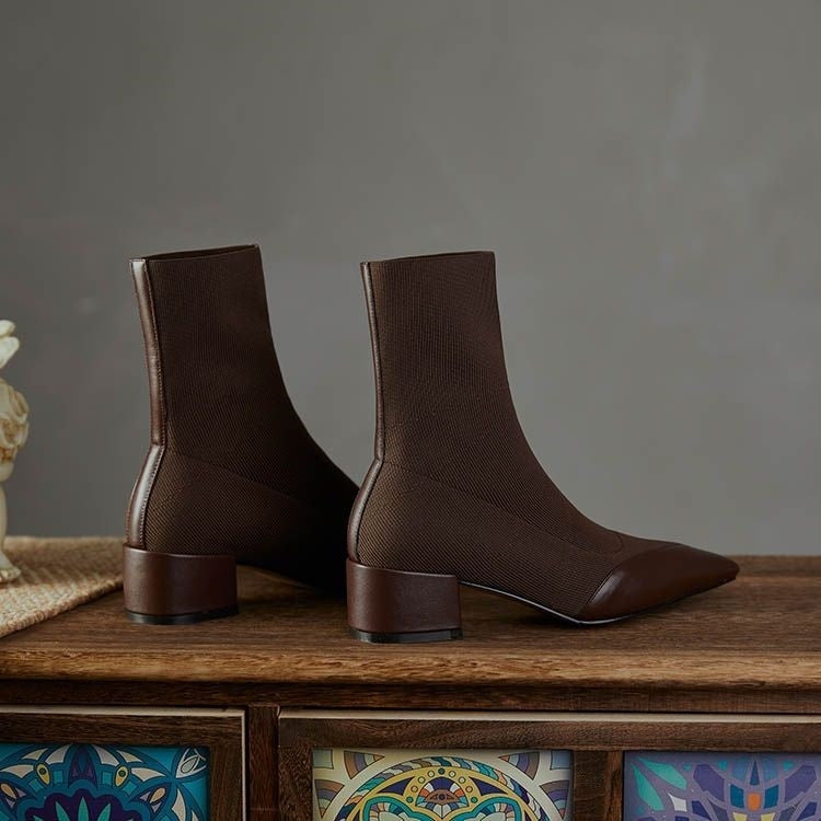 Charlotte - Elegante soklaarzen met leren accent