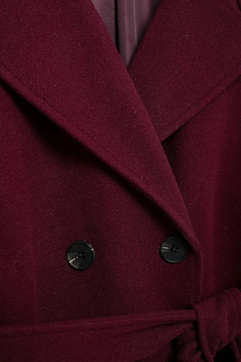 Romee Mantel | Dames burgundy jas met ceintuur en dubbele knopenrij
