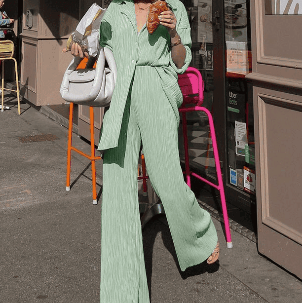 Lot - Trendy Tweedelig Pak met Gedrapeerde Broek